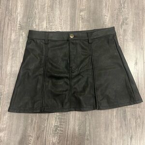 Black vegan leather pleated skirt